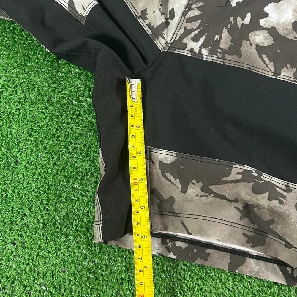 Hurley Explore Phantom+ Trek II Camo Black Bermuda Shorts  Size M